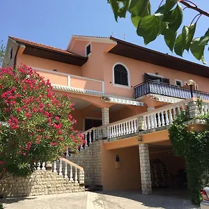  Apartman Apartments Tartuga